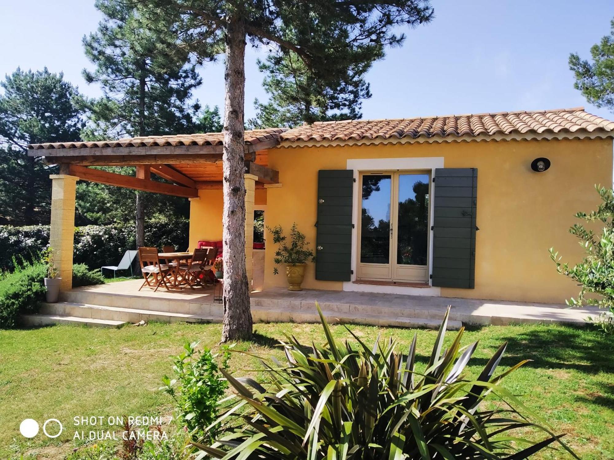 Proche Uzes Petit Gite Avec Grande Cuisine D'Ete Et Piscine Saint-Siffret Exterior foto